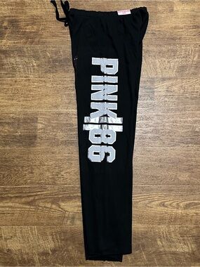VS PINK NWT VINTAGE FOIL BLING LOGO BOYFRIEND PANTS